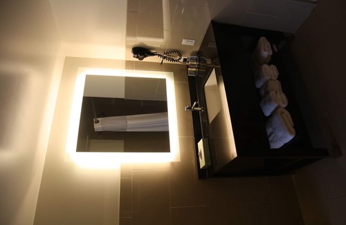 Downtown Niagara Falls Hotel | Wingate By Wyndham Niagara Falls