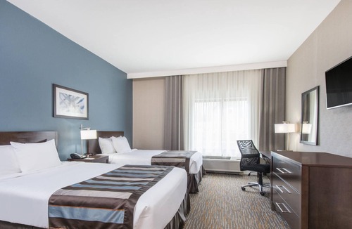 Downtown Niagara Falls Hotel | Wingate By Wyndham Niagara Falls