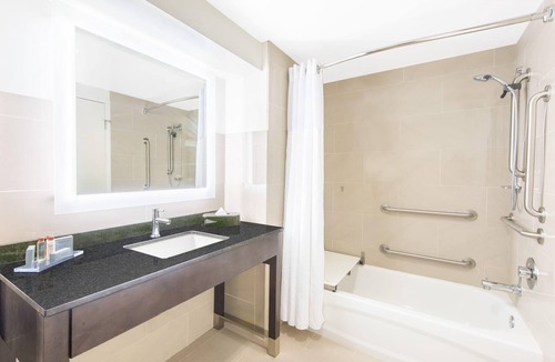Downtown Niagara Falls Hotel | Wingate By Wyndham Niagara Falls