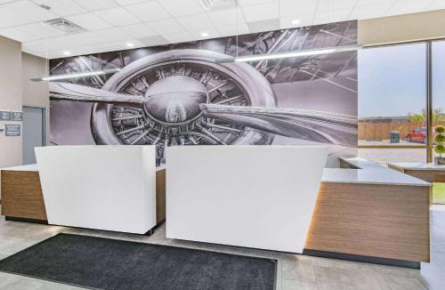 Wichita Hotel | Wingate by Wyndham Wichita Airport