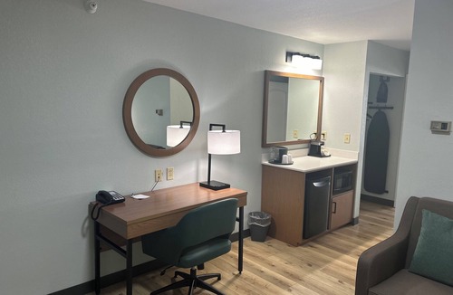 Ontario Hotel | Wingate Suites By Wyndham Mansfield
