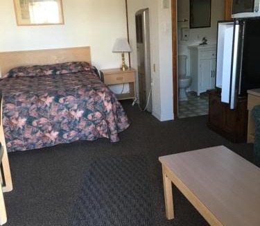 Estevan Hotel | Winkys Motel