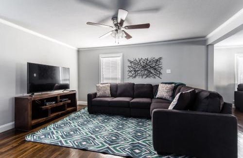 Kessler House | Winnetka Heights Hideaway