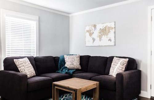 Kessler House | Winnetka Heights Hideaway