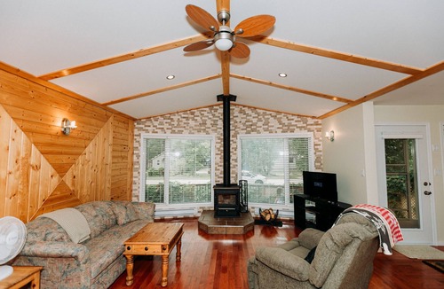 Winnipeg Beach House | Winnipeg Beach All Season Cabin
