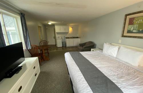 Lochmere Hotel | Winnisquam Lake Inn