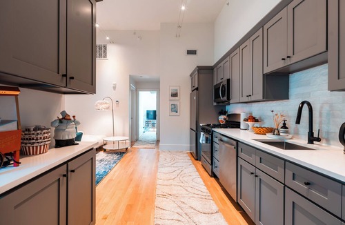 Wayland Apartment | Winter 2BR Retreat Walk to Brown/RISD Private Parking