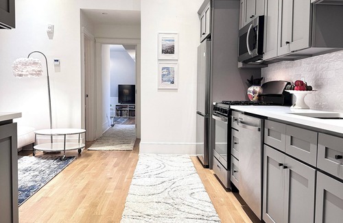 Wayland Apartment | Winter 2BR Retreat Walk to Brown/RISD Private Parking