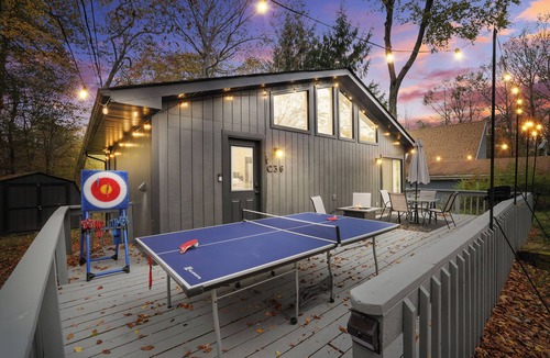 Tobyhanna Cabin | Winter Escape/Fireplace/Firepit/Relaxing