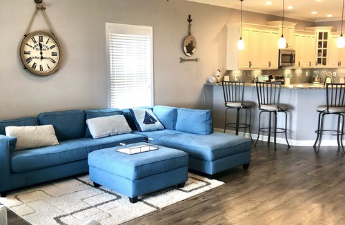 Southmont House | Winter Escape to a luxurious Lakehouse retreat. Off-season specials!