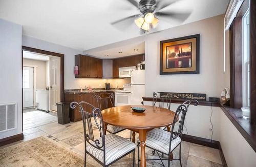 Utterson Cottage | Winter relaxation getaway lake front Muskoka cottage with spectacular views