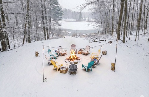 Purling House | Winter Special:Pond Views, Backyard Dining+BBQ