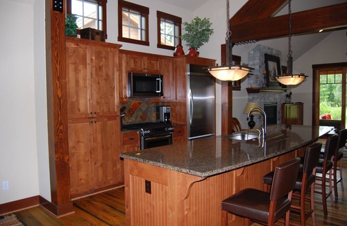 Cle Elum House | Winter weekend specials! Golf Course home with hot tub and fire pit!