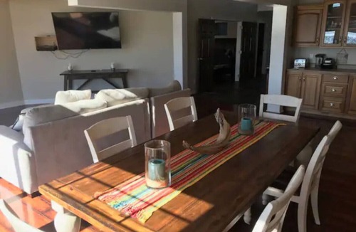 Barry's Bay Cottage | Winter Wonderland Cottage | Private Lakefront Stay