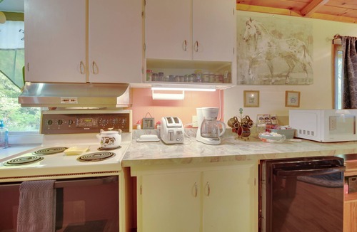 North Hero House | Winter Wonderland: Waterfront Lake Champlain Home