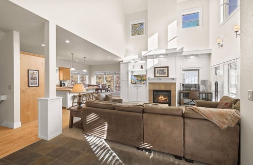 RiverWild House | Winter Wren Loop | Mt Bachelor Village Resort | River Wild