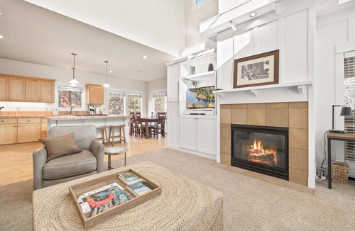 RiverWild House | Winter Wren Loop | Mt Bachelor Village Resort | River Wild