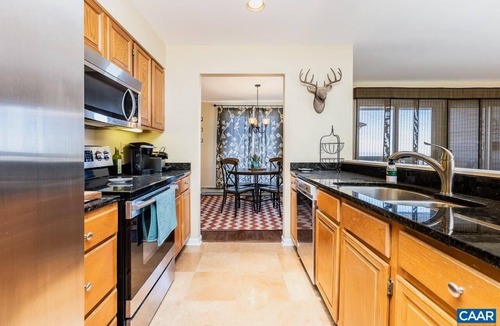 Nellysford Condo | Wintergreen. Panoramic Sunsets, Mountain Views, Private Deck + Fireplace