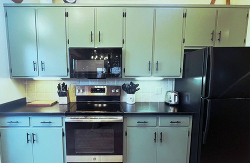 Chestnut Springs House | Wintergreen Cabin, Hot Tub, Sauna, Walk to Trails