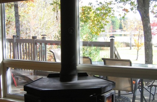 Gravenhurst Cottage | Winterized 4 Bedroom Cottage for Christmas
