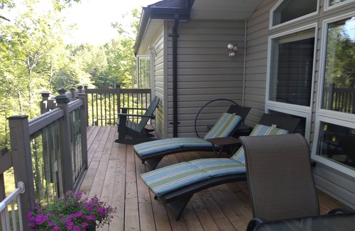 Gravenhurst Cottage | Winterized 4 Bedroom Cottage for Christmas