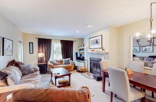 Ludlow Apartment | Winterplace K102