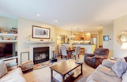 Ludlow Apartment | Winterplace K102