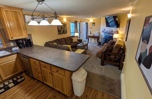 Ghent Condo | Winterplace Ski in Ski Out D101 First Floor