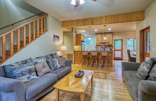 Glencoe House | Winters Den