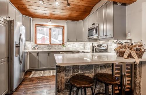 Mammoth Lakes Villa | Winterset 20