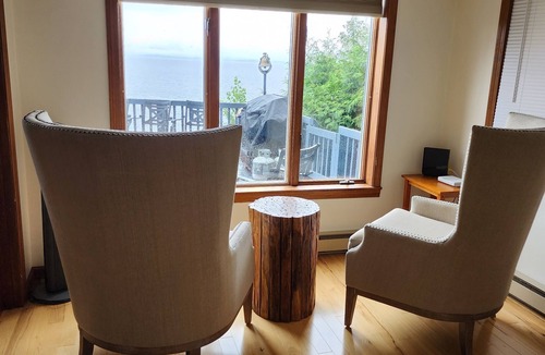 Town of Chesterfield House | Wintertime at The Big Lake Lodge