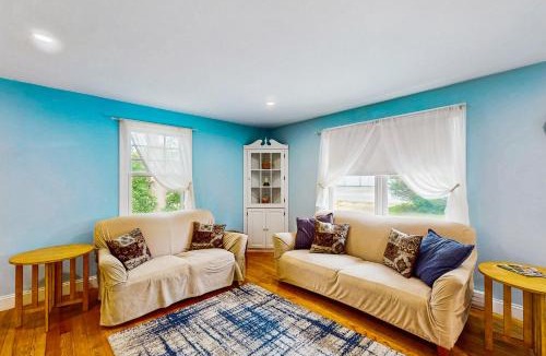 Oak Bluffs House | Winthrop Cottage