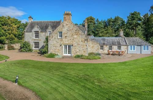 Pencaitland Cottage | Winton Cottage - UK50380