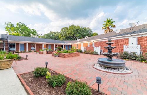 Barnwell Hotel | Winton Inn & Suites