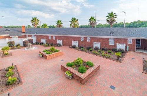 Barnwell Hotel | Winton Inn & Suites