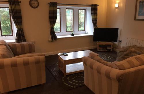 Hepworth Apartment | Winwood Apartment