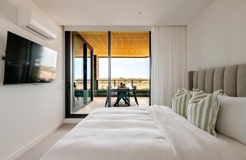 Moonee Ponds Apartment | Winx Trackside Moonee Ponds