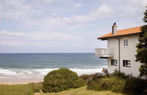 San Vicente de la Barquera House | Wishome-Dream house with private access to the beach of Oyambre, Comillas