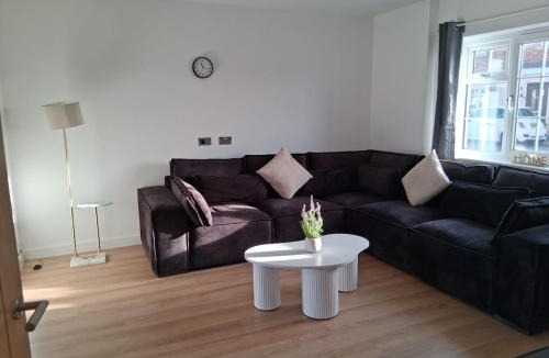 Wisbech House | Wisbech 3 Bed Garden Home