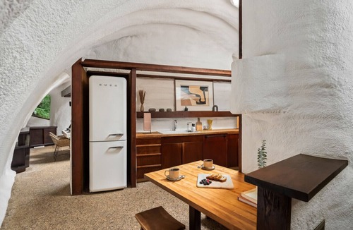River Falls RV Rental | Wisconsin Hobbit House
