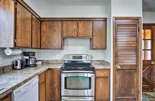 Merrimac Cottage | Wisconsin River Valley Farmhouse: Fire Pit & View