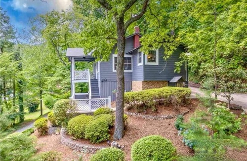 Lake Lure House | Wish Upon the Mtn: Lake Lure + Hot Tub + Views!