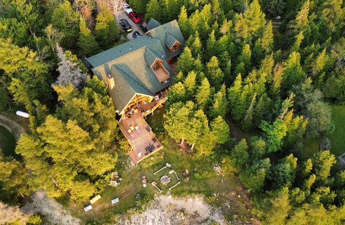 Lion's Head Cottage | Wishbone Retreat. Waterfront. Lion's Head. 6-Bedroom Custom Log Home