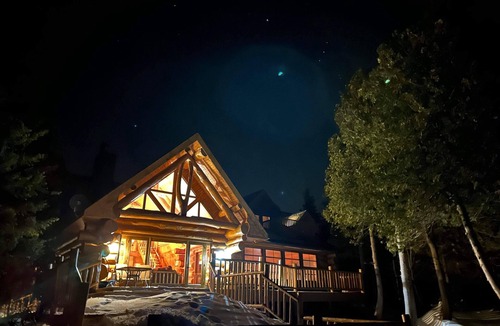 Lion's Head Cottage | Wishbone Retreat. Waterfront. Lion's Head. 6-Bedroom Custom Log Home