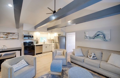 Erie Cottage | 'wishin & Fishin' Walkable Erie Home By the Beach!