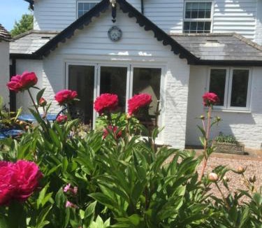 Wilmington House | Wishing Well Cottage