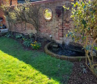 Harleston Bed & Breakfast | Wisteria Barn