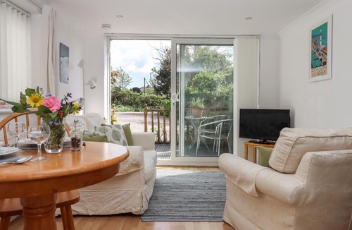 Exmouth House | Wisteria Cottage
