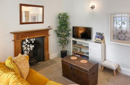 Harrogate House | Wisteria Cottage