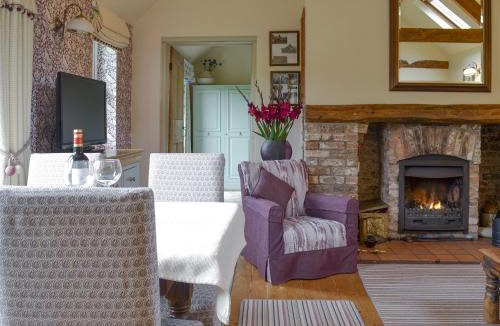 Low Catton House | Wisteria Cottage